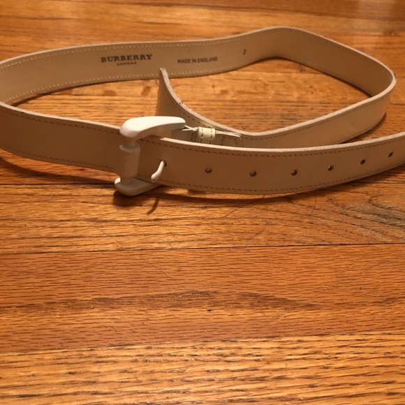 Burberry white belt - Picture 4 of 4